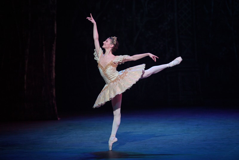 Alina Cojocaru in English National Ballet's Nutcracker (C) Laurent Liotardo