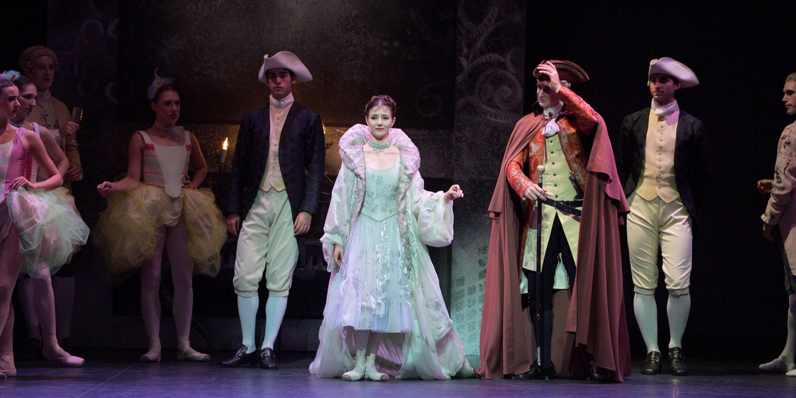An image from a performance of Manon