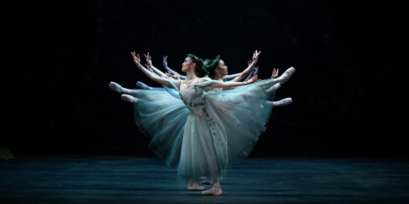 English National Ballet dancers in Mary Skeaping's Giselle (c) Laurent Liotardo